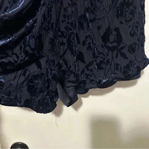Lush blue velvet romper long bell sleeve medium v neck burnout - Picture 3 of 9